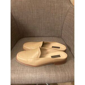 Rockport Women’s Beige Leather Loafer Style Mules Size 10. MSRP $125